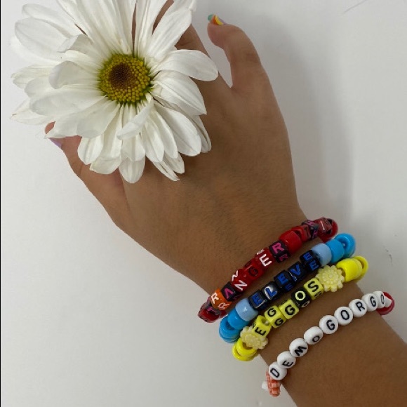 Stranger Things Bracelets - 3” Elastic Band - Set of 4 - Picture 7 of 8